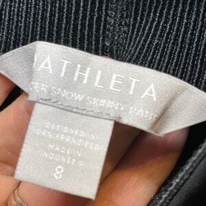 Athleta Glacier Snow Skinny pants Med / size 8 Black insulated waterproof!